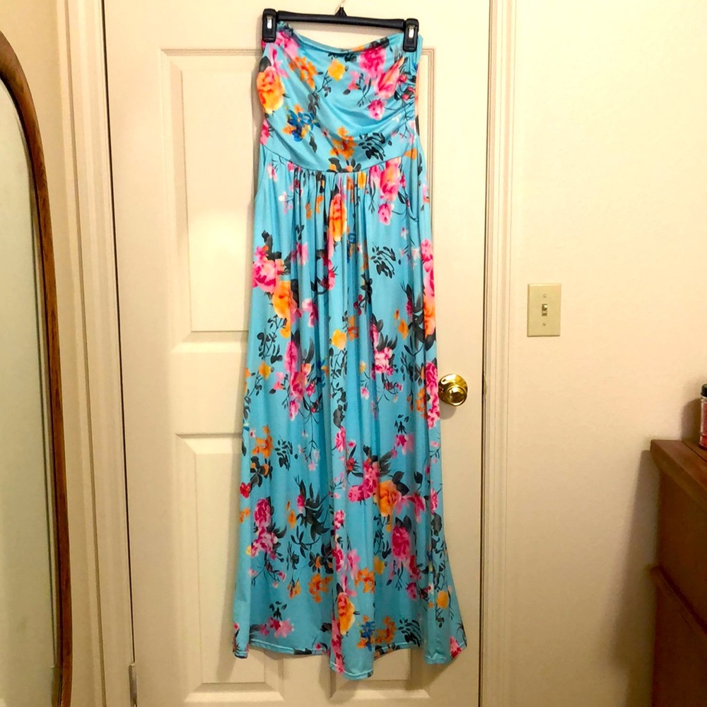 NWOT Teal floral strapless maxi dress